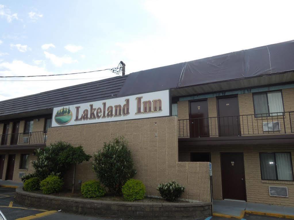Lakeland Inn - Bohemia Bagian luar foto